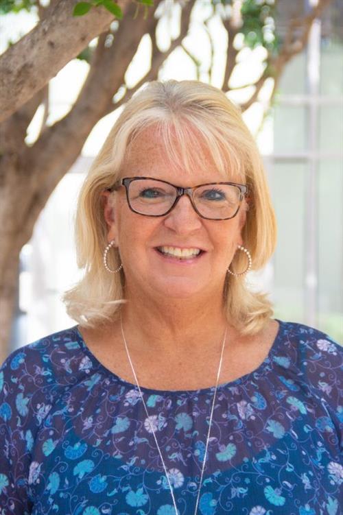 Dr. Marianne Lescher